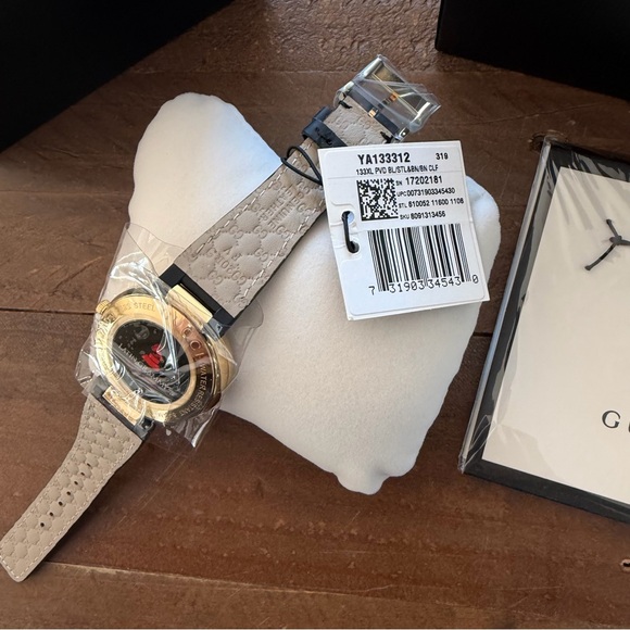 Gucci YA133312 Interlocking-G Grammy Special 37MM Unisex Black Leather Watch - Picture 3 of 8